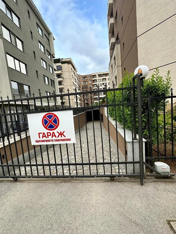 Marina 2 Bedrooms&Parking Apartment ソフィア